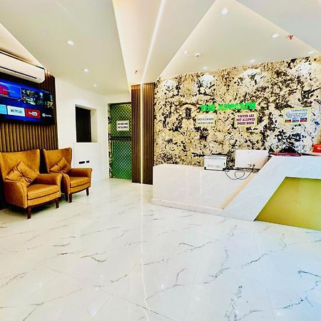 Hotel Hsp Plaza Új-Delhi Kültér fotó