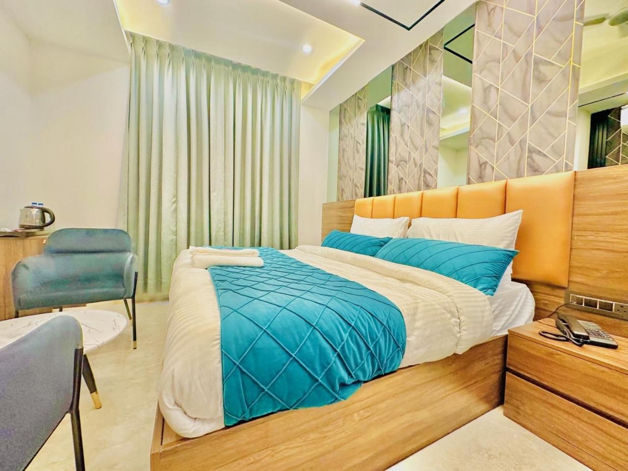 Hotel Hsp Plaza Új-Delhi Kültér fotó