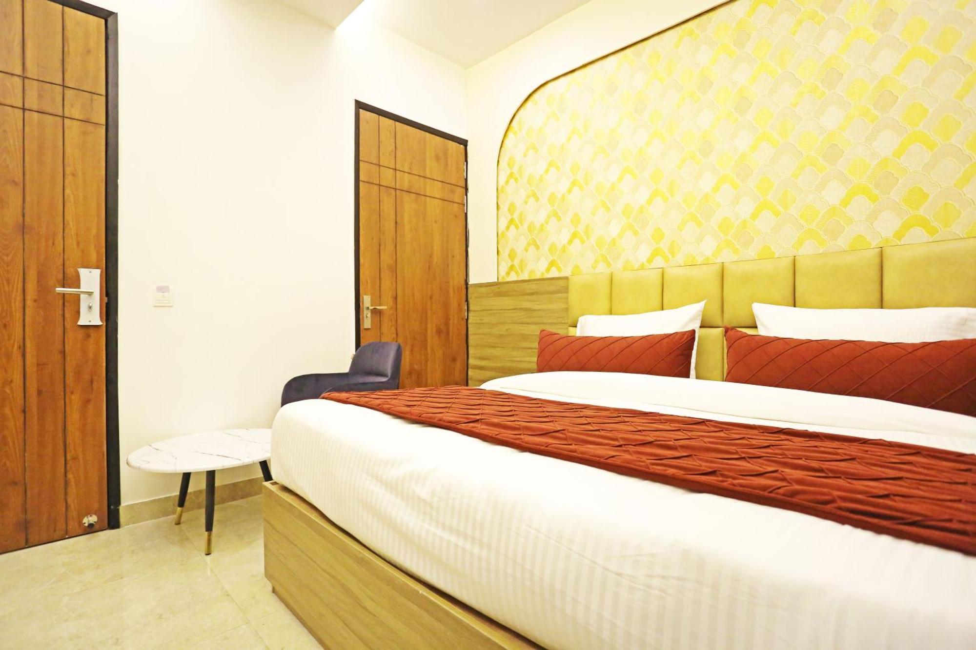 Hotel Hsp Plaza Új-Delhi Kültér fotó