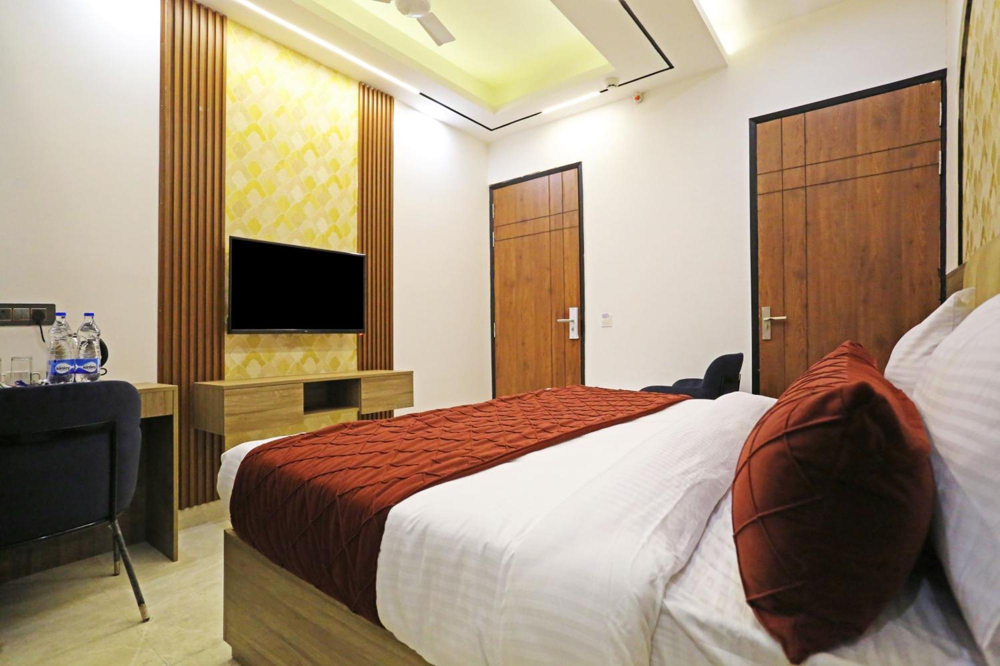 Hotel Hsp Plaza Új-Delhi Kültér fotó