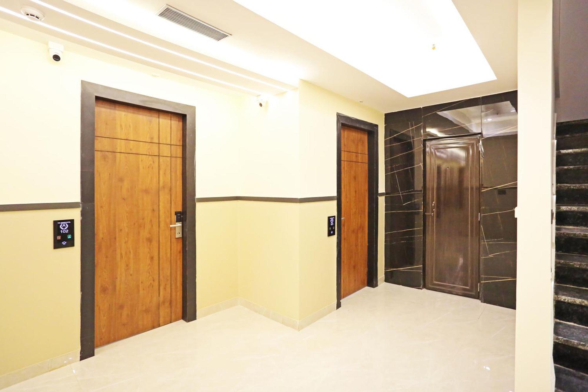 Hotel Hsp Plaza Új-Delhi Kültér fotó