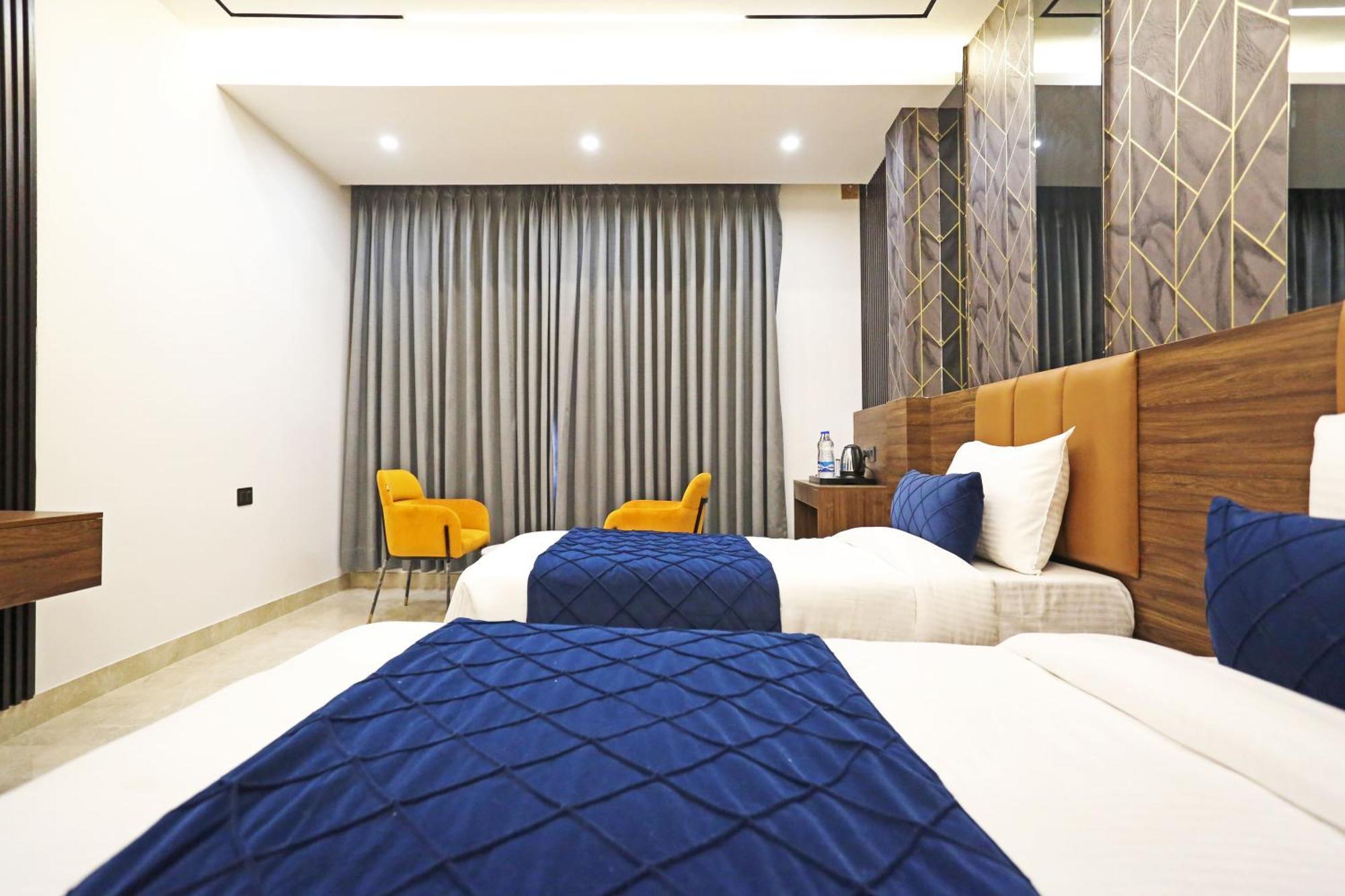 Hotel Hsp Plaza Új-Delhi Kültér fotó