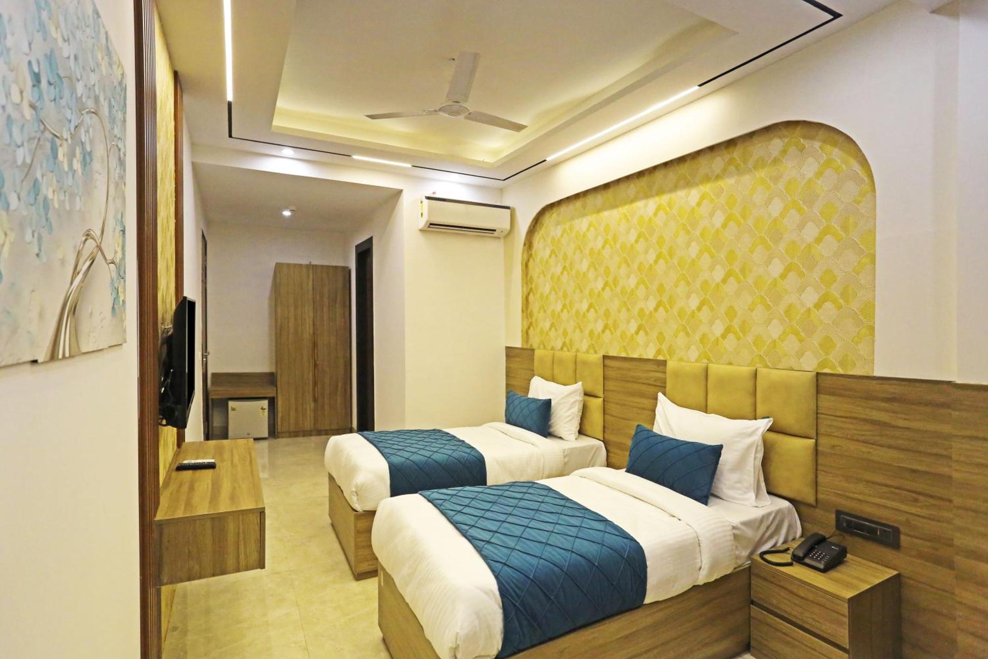 Hotel Hsp Plaza Új-Delhi Kültér fotó