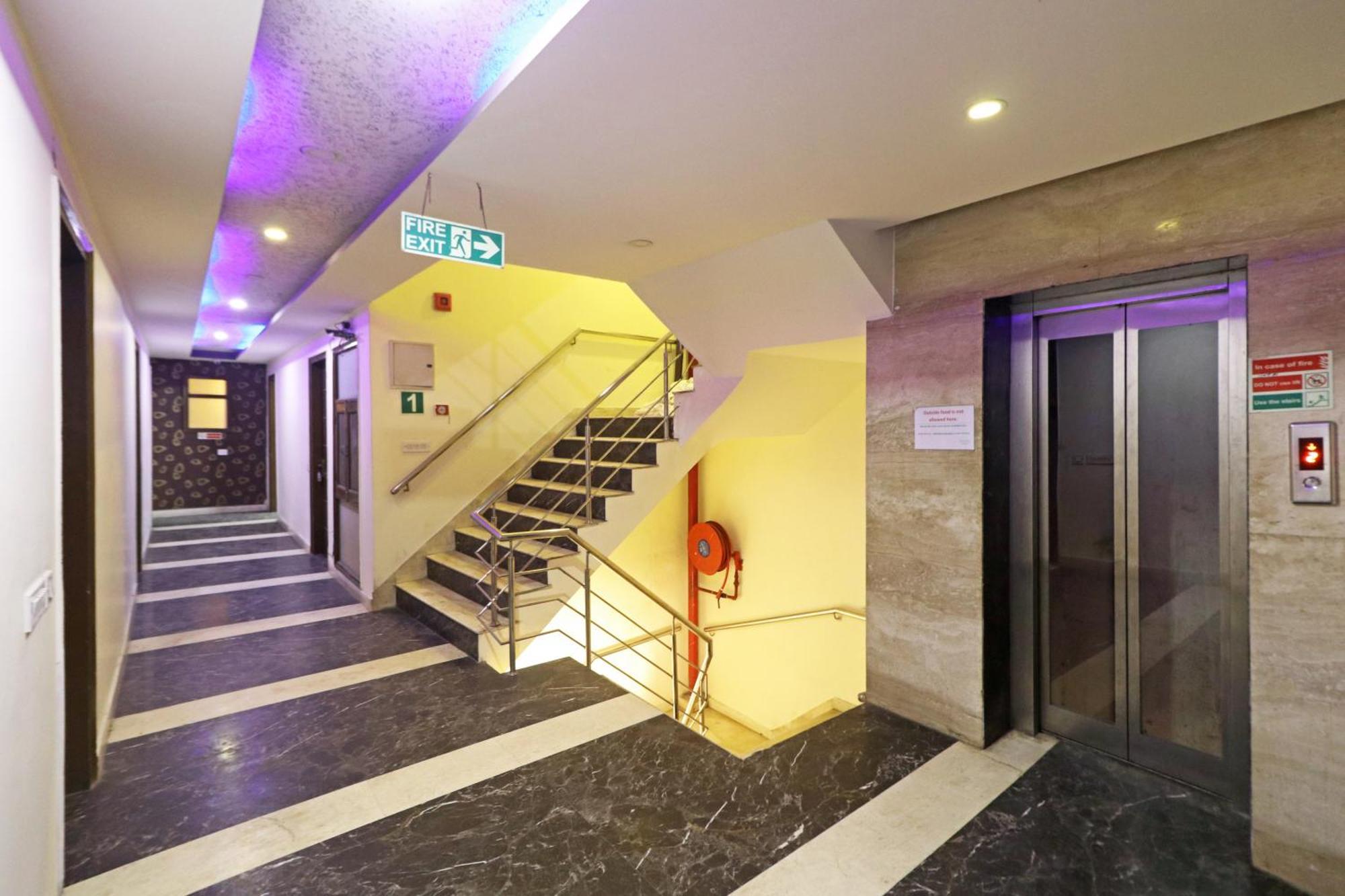 Hotel Hsp Plaza Új-Delhi Kültér fotó