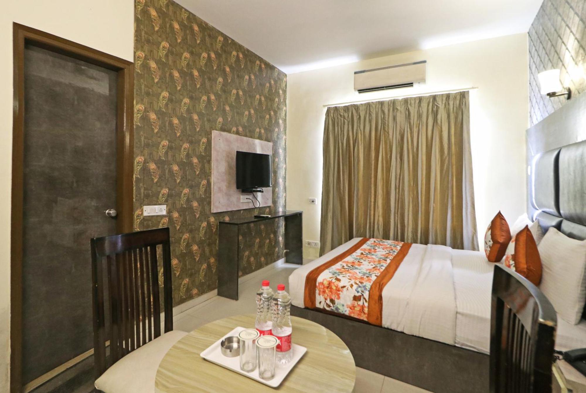 Hotel Hsp Plaza Új-Delhi Kültér fotó