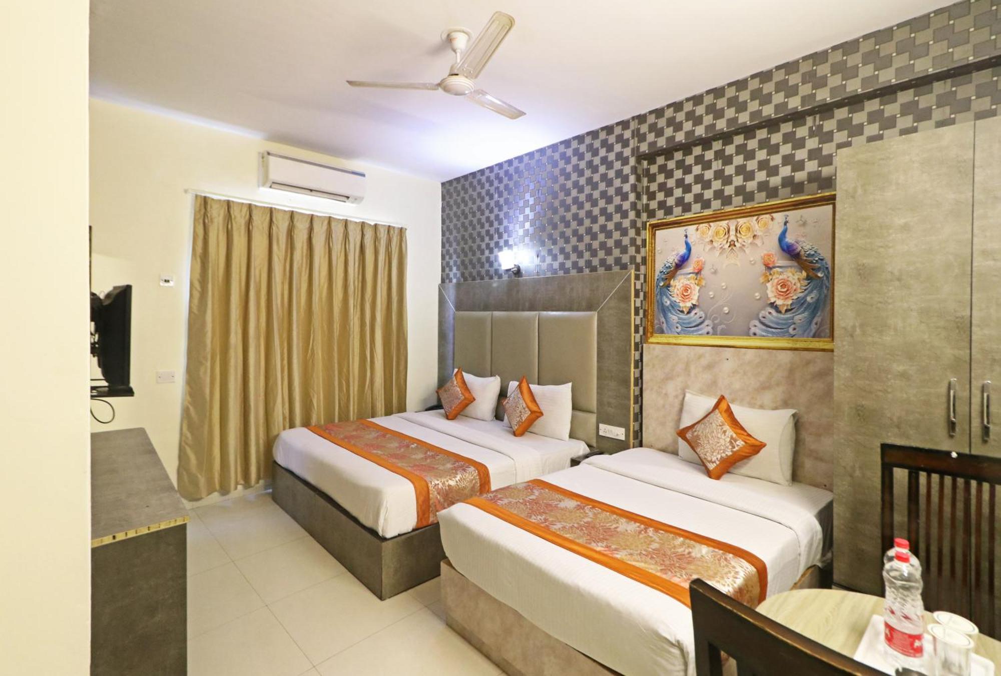 Hotel Hsp Plaza Új-Delhi Kültér fotó